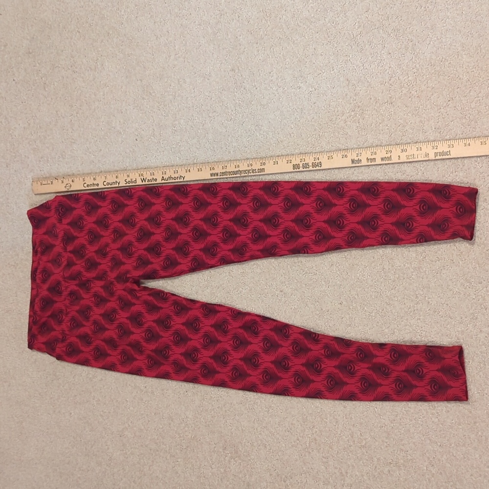 Women's one size LuLaRoe peacock pattern leggings